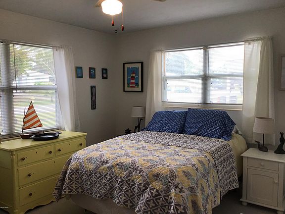 5th image of 65 Tropical Dr
