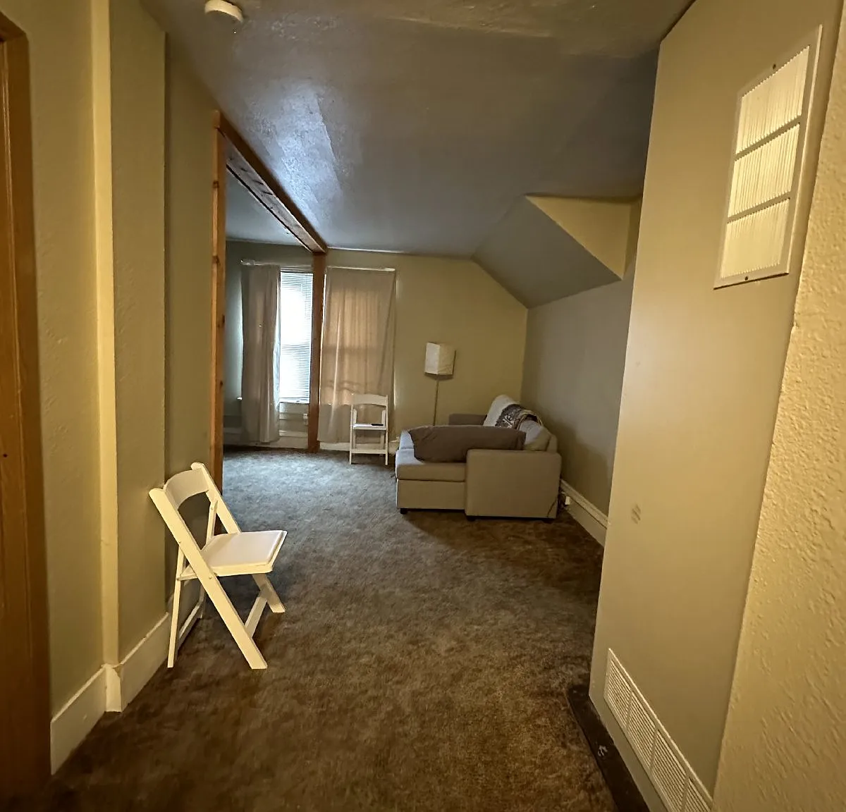 2 bed, 1.0 bath, $475 — Photo 2