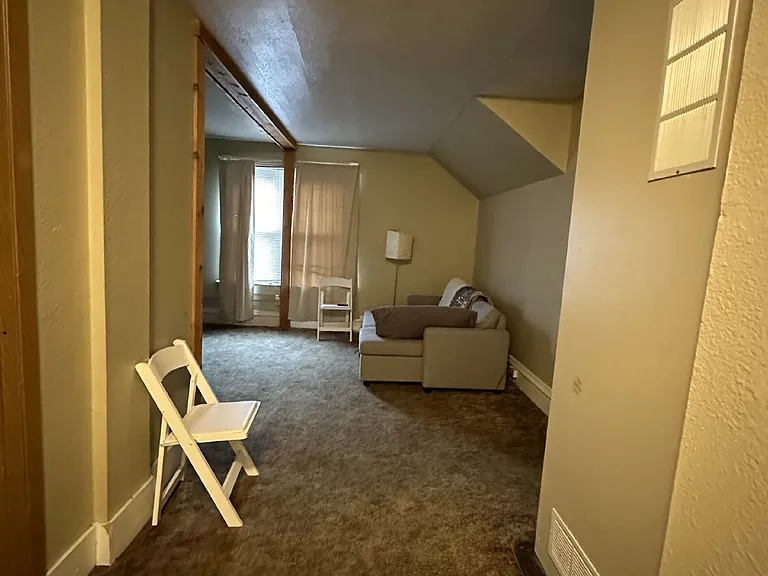 803 Niagara St — Photo 2