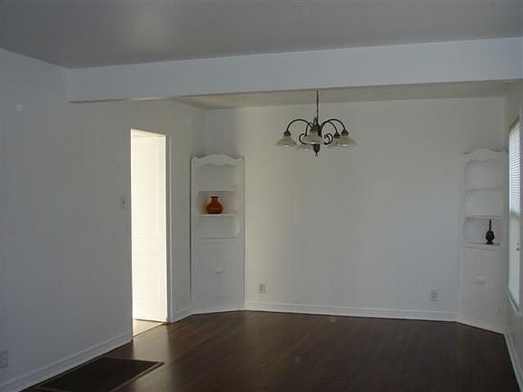 4th image of 2330 Norwood Dr