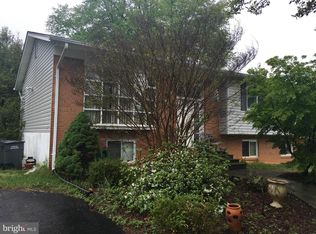 2504 Flint Hill Rd, Vienna, VA 22181