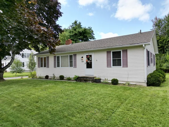 69 Parkway N, Brewer, ME 04412