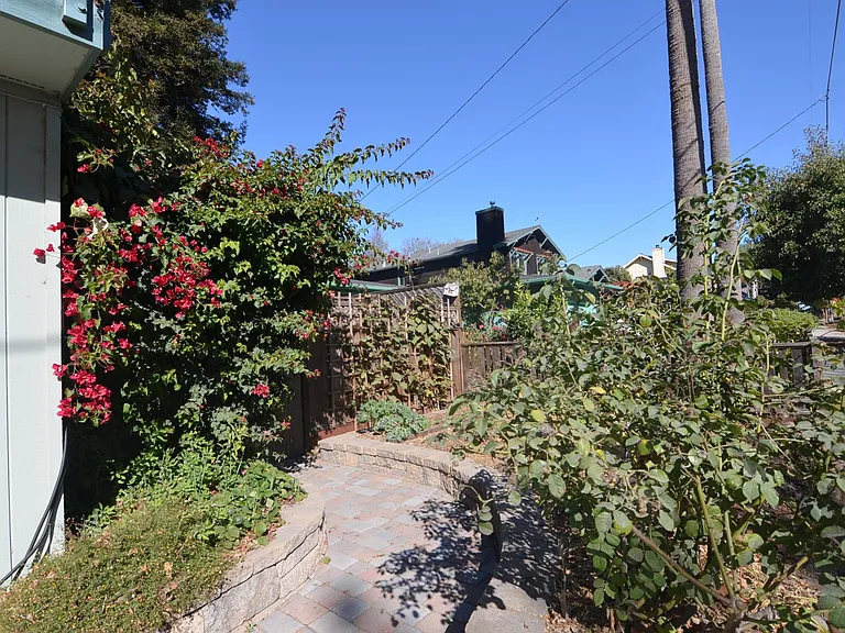 242 Alta Ave — Photo 20