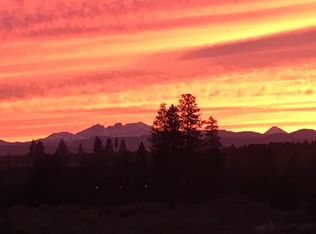19469 Golden Meadow Loop, Bend, OR 97702