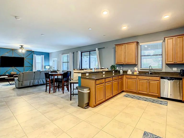 Rolling Fairway Dr — Photo 27