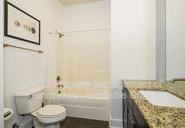 210 30th Ave N #201 — Photo 11