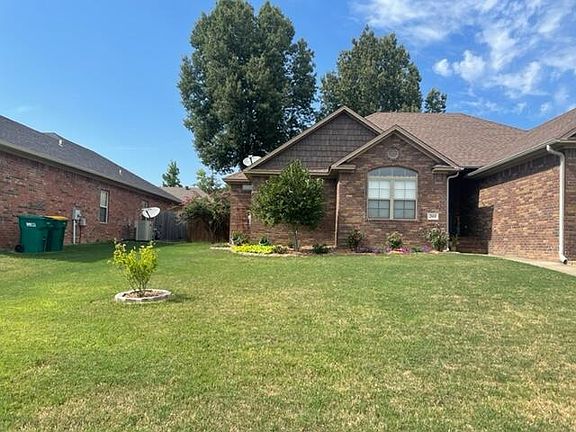 4th image of 361 Cottonwood Ln