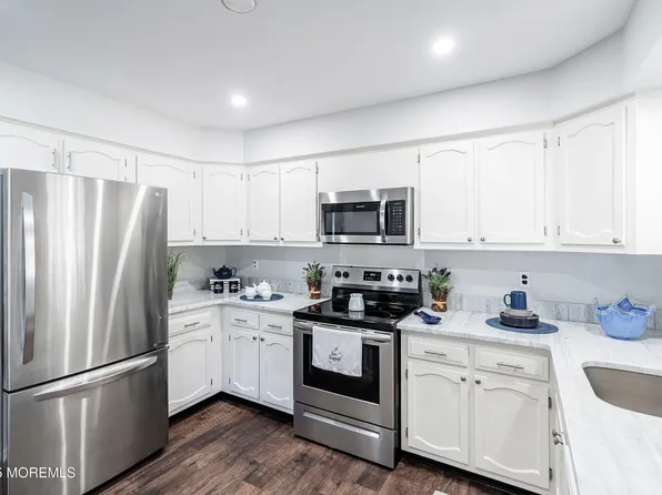 3B Dixon Court, Whiting, NJ 08759