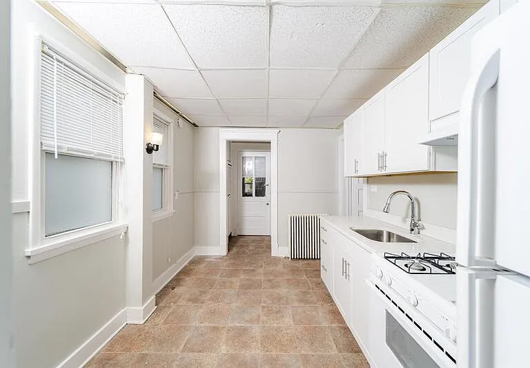 504 Morris St #1 — Photo 3
