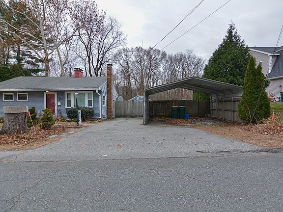 2nd image of 82 Lowell St