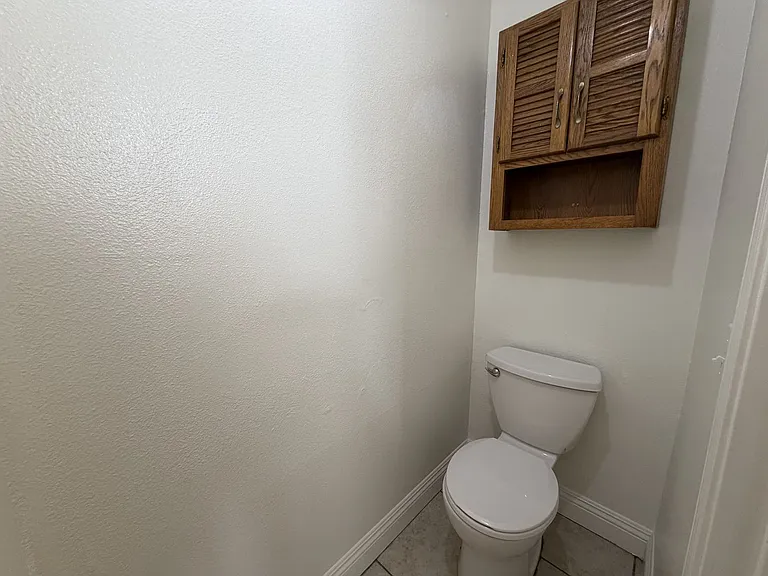 560 S Quince Ave — Photo 15