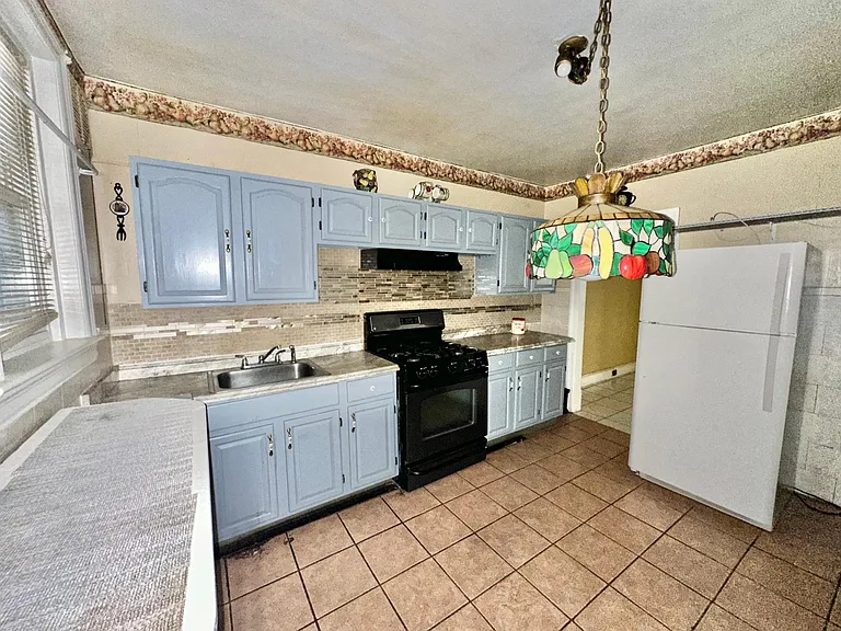 5427 Akron St — Photo 13