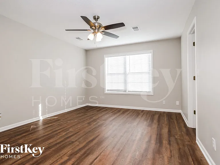 16036 S Avalon St — Photo 8