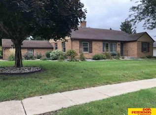 206 W State St, Hartington, NE 68739