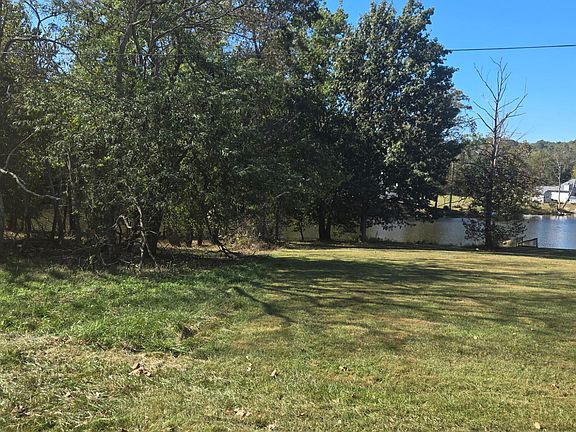 2nd image of 325 Whippoorwill Ln