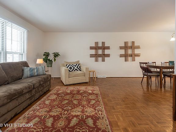 3rd image of 843 E Patten Dr