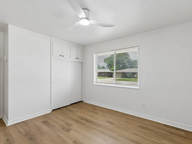 1600 Andover Ct — Photo 20