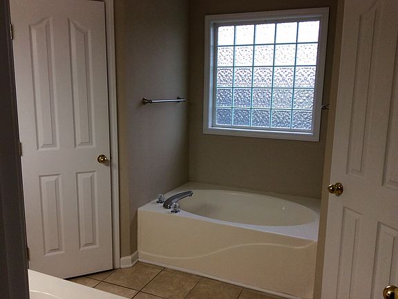 5th image of 6000 Nautical St