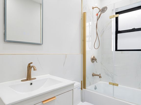 4th image of 335 Crown St #2A