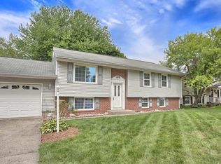2 Joyce Ln, Champaign, IL