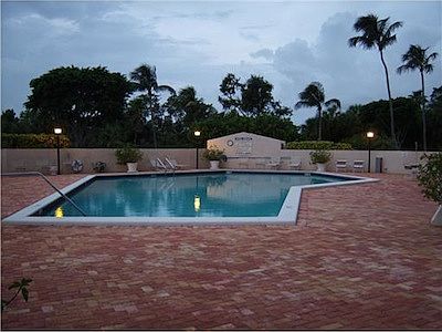 2nd image of 5200 N Flagler Dr Ph 6