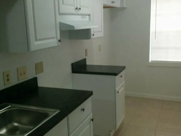 1606 N 15th St #B — Photo 7