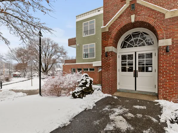 341 Pine Street #202, South Portland, ME 04106