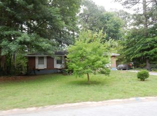 8292 Attleboro Dr, Jonesboro, GA