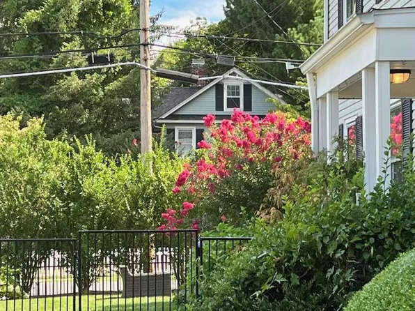 124 McLaren St, Red Bank, NJ 07701