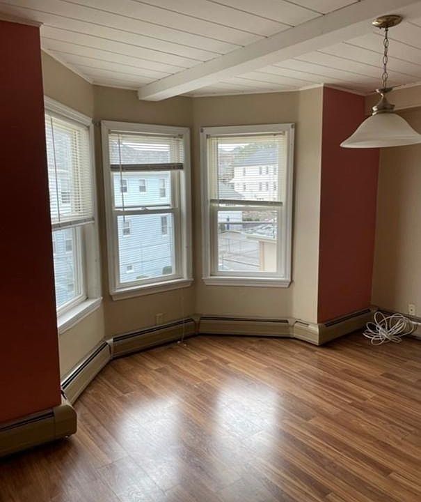 2nd image of 18 Bogle St #3