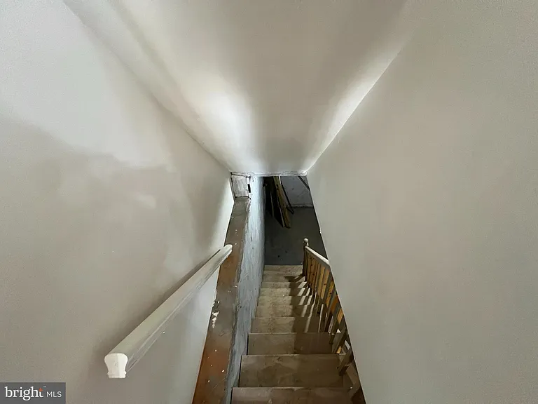254 W Sheldon St — Photo 21