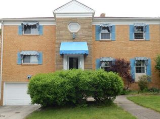 2025-2027 Riverside Dr, Lakewood, OH