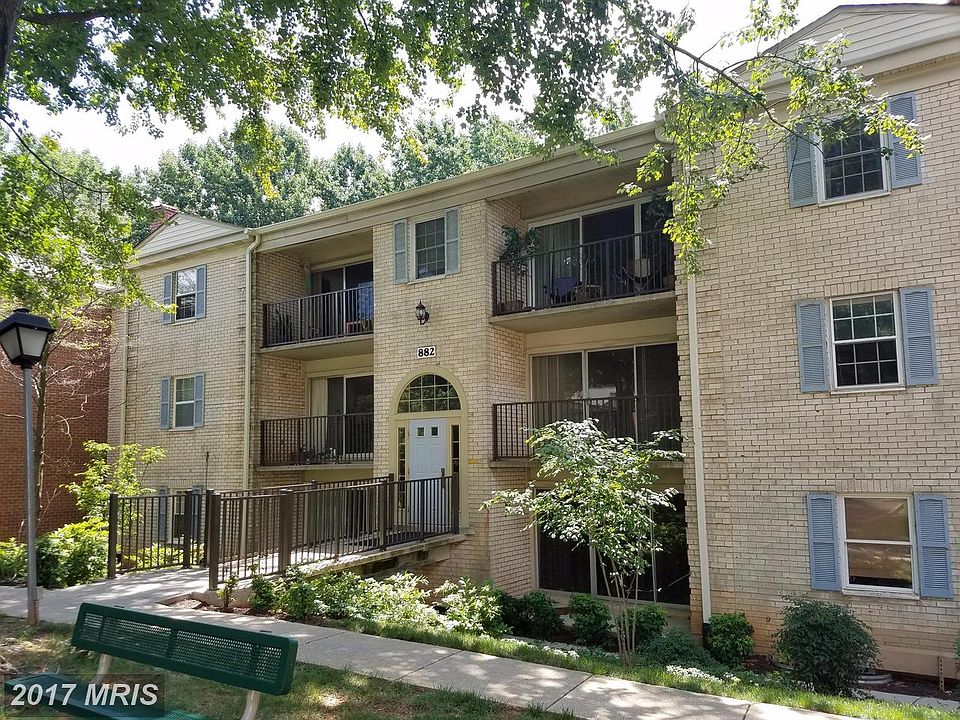 1st image of 882 College Pkwy #T