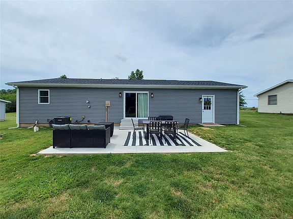 4th image of 1407 Cardinal Dr