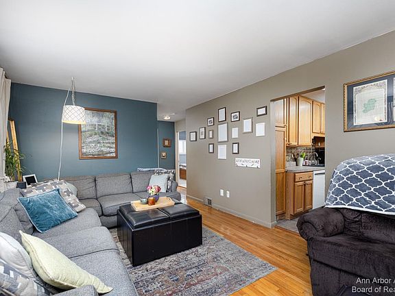 5th image of 28455 Leona St