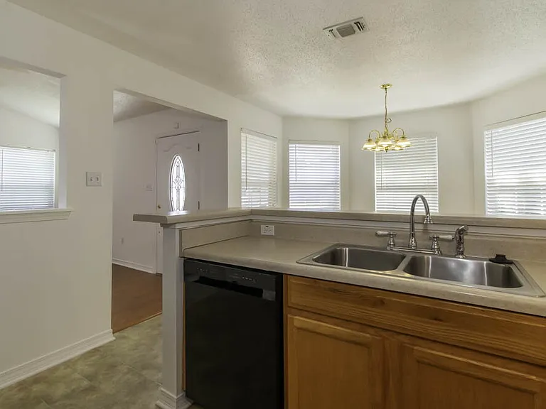 11107 Dede Dr — Photo 13