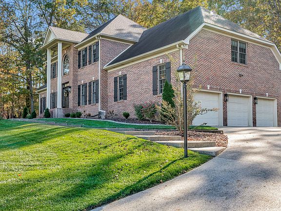 3rd image of 2846 Wimbledon Ct