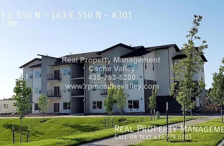 163 E 550 N #301 — Photo 2
