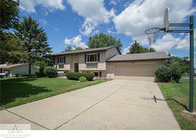 1st image of 389 Burr Oak Dr