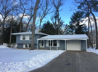 15521 Harry St, Grand Haven, MI 49417