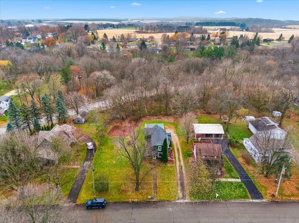 641 W Main St, Ellsworth, WI 54011