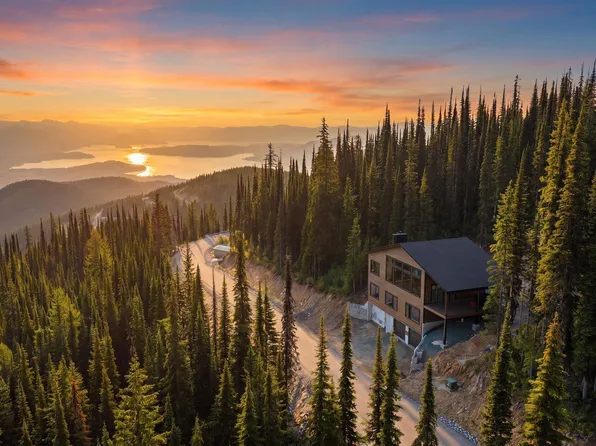 723 Tall Timber Rd, Sandpoint, ID 83864