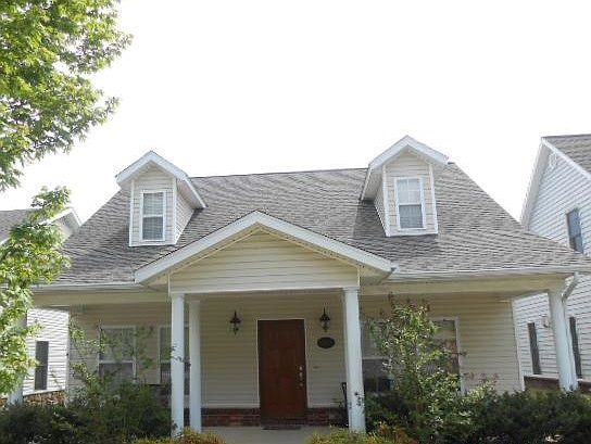 1st image of 1404 NE Young Ave