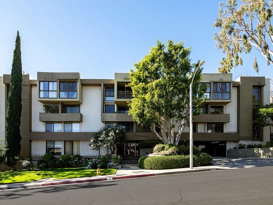 1st image of 1215 N Olive Dr APT 406