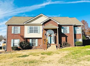3382 Shivas Rd, Clarksville, TN 37042