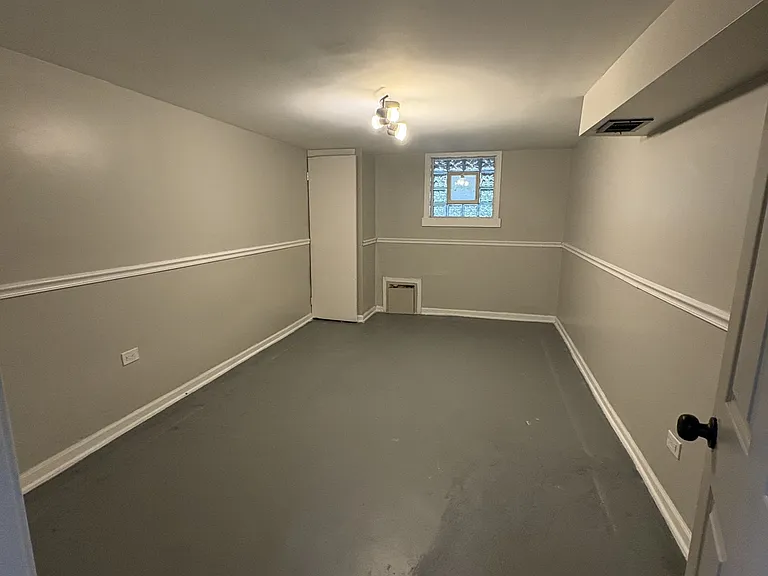 9331 S Evans Ave — Photo 12