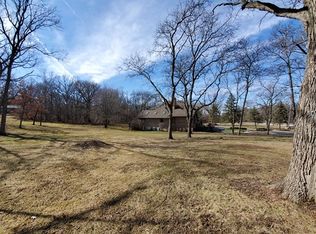 7919 W McCarthy Rd, Palos Park, IL 60464