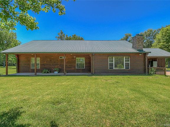 3rd image of 369 Branding Iron Dr