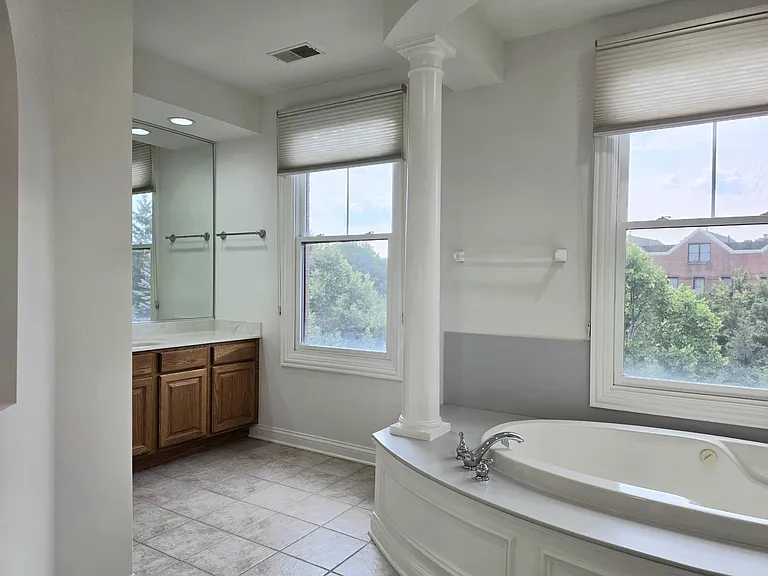 2085 Valor Ct — Photo 23