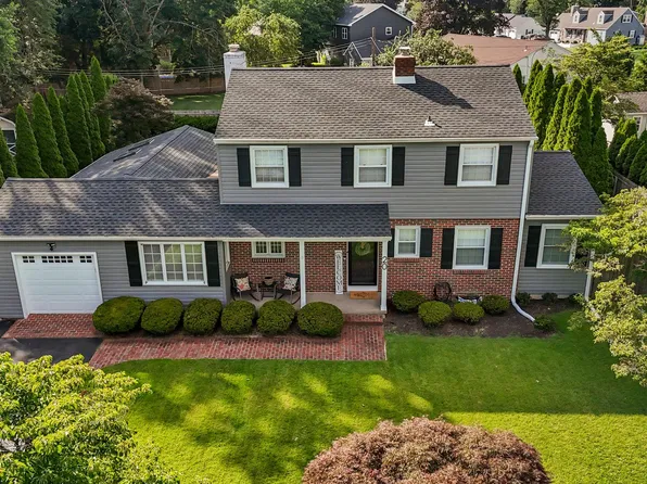 20 Glen Dr, Yardley, PA 19067